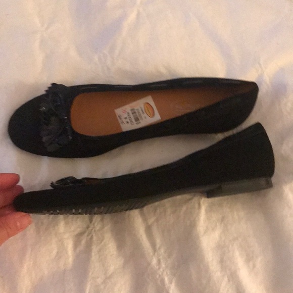 Shoes - Picture 3 of 4